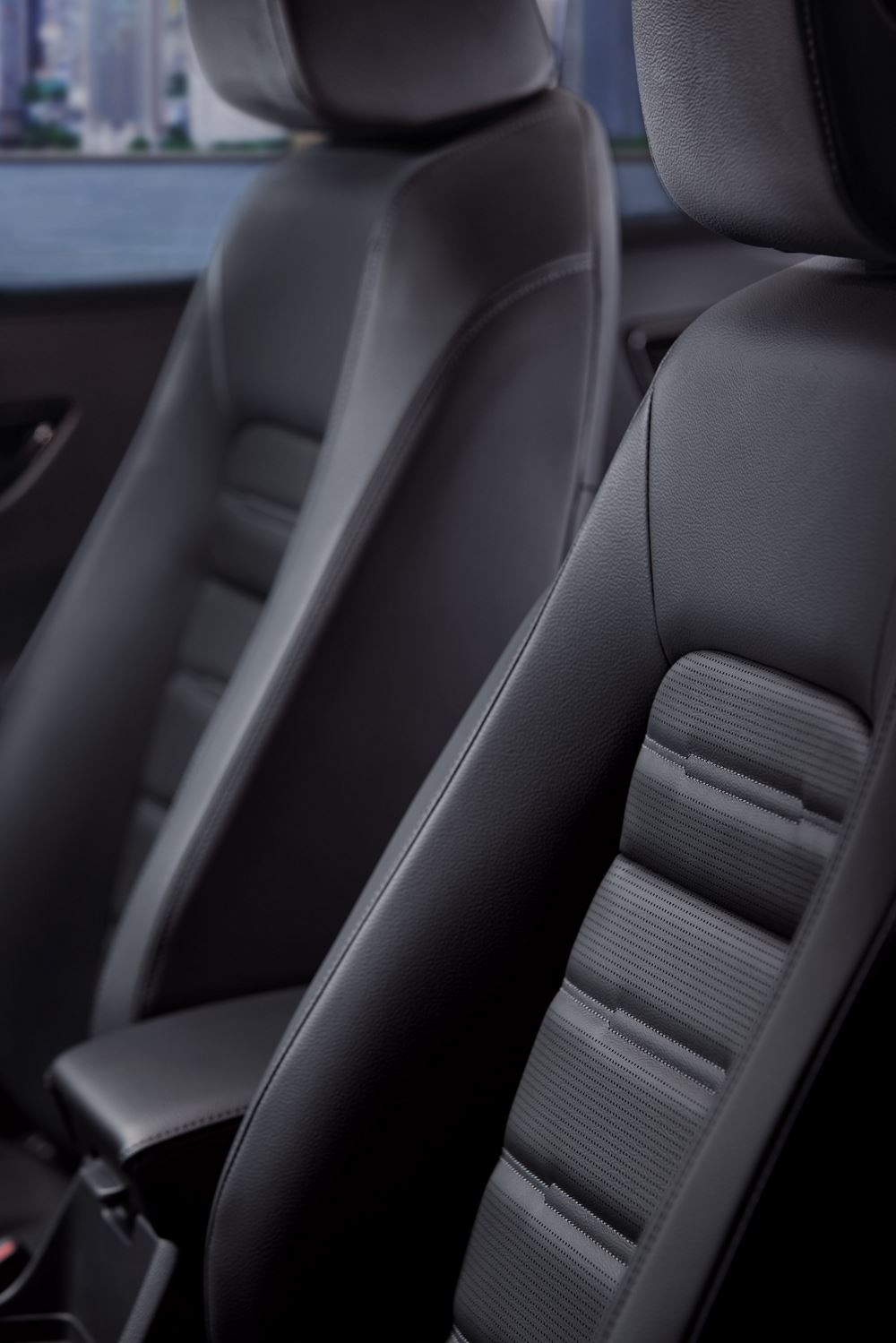 Le SUV Honda ZR-V hybride du segment C revendique une expérience de conduite efficace