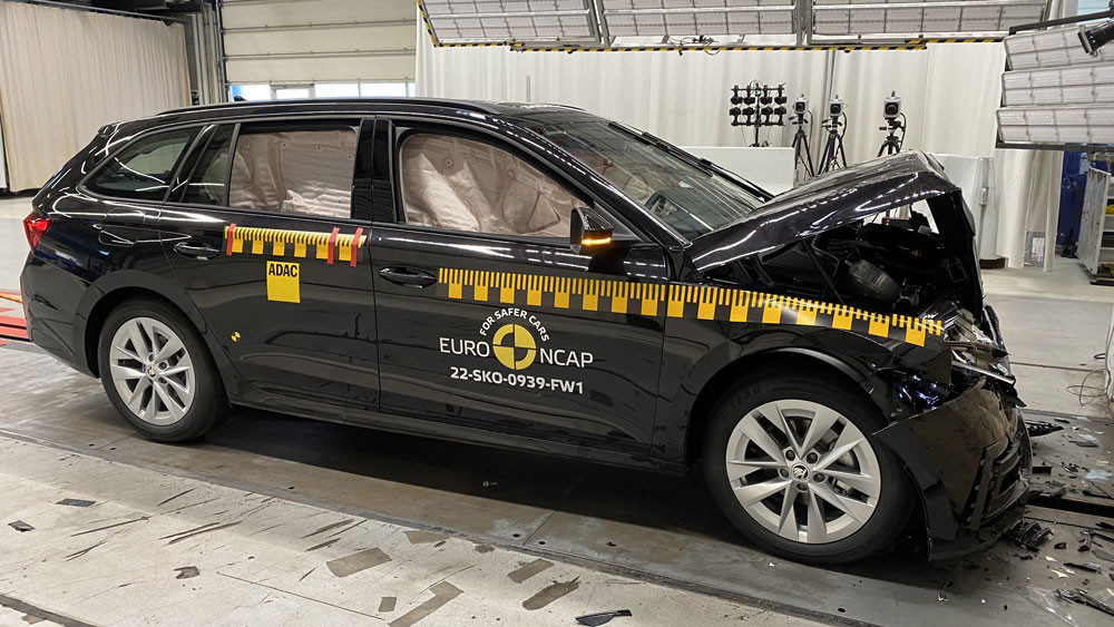 La berline de taille intermédiaire Skoda Octavia obtient cinq étoiles aux crash-tests Euro NCAP 2022