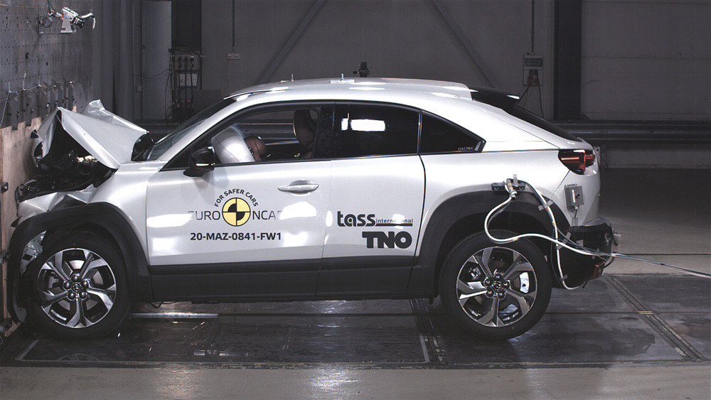 Le SUV hybride rechargeable Mazda MX-30 crédité de cinq étoiles aux crash-tests Euro NCAP