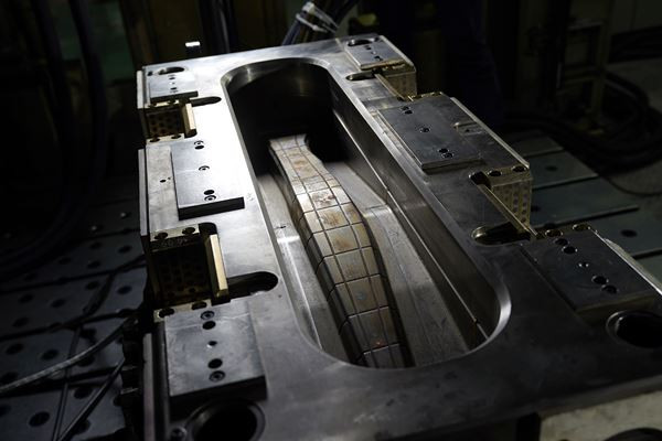 Un procédé réduisant le temps de fabrication des composants en fibre de carbone