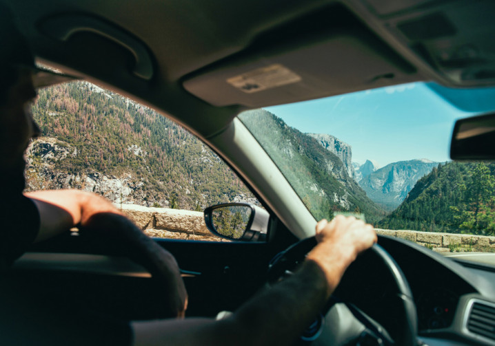 84 % des conducteurs reconnaissent quitter la route des yeux plus de 2 secondes