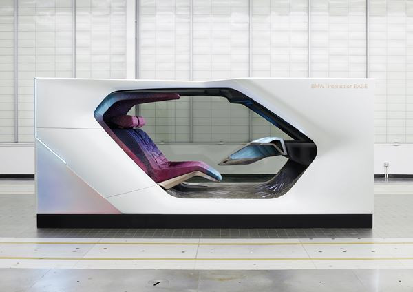 Le concept autonome BMW i Interaction Ease attire toute l’attention sur l’intérieur