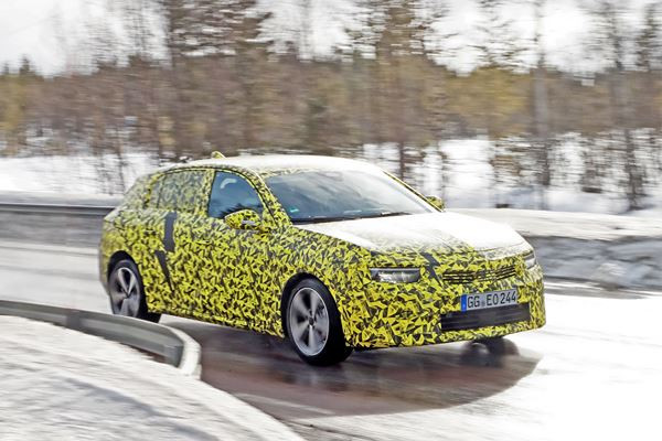 L'Opel Astra nouvelle génération entre dans un marathon de tests