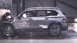 Le Mercedes EQB crédité de cinq étoiles aux crash-tests Euro NCAP