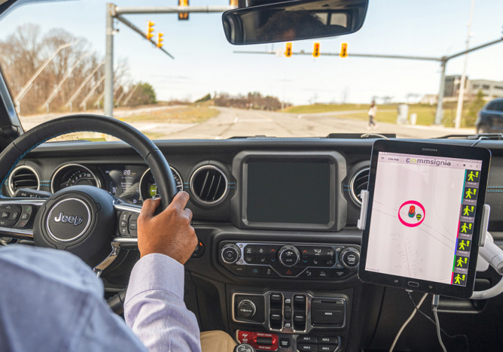 Les véhicules connectés 5G permettent d'alerter en temps réel d'un danger imminent