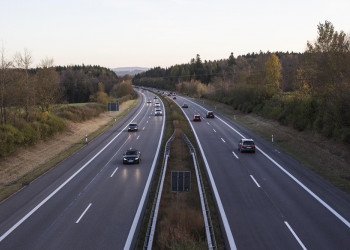 La limitation de vitesse à 110 km/h sur les autoroutes aurait un gain de 25% sur les émissions de CO2
