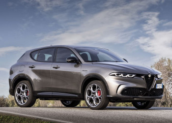 Le SUV Alfa Romeo Tonale Hybride Rechargeable Q4 fournit une puissance totale de 280 ch