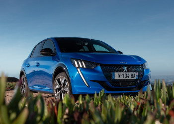 202 928 véhicules électriques particuliers vendus en France en 2022