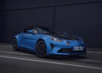 L'Alpine A110 R « radicale » est inspirée par la course automobile
