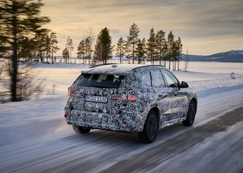 Le SAV BMW iX1 électrique achève ses tests dynamiques hivernaux