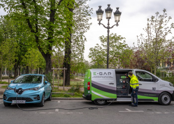 Un service de recharge rapide mobile dans les zones urbaines
