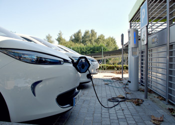 6 233 bornes publiques de recharge de véhicules électriques gratuites en France