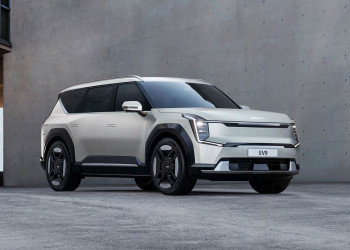 Le grand SUV électrique Kia EV9 affiche un design avant-gardiste
