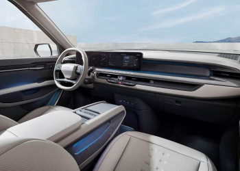 Le grand SUV électrique Kia EV9 affiche un design avant-gardiste