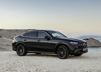 Le Mercedes GLC Coupé affiche une silhouette de coupé sportif