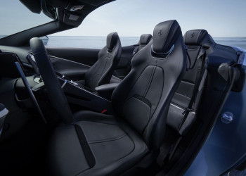 Ferrari Roma Spider: un spider 2 plus à moteur V8 turbo central avant de 620 ch