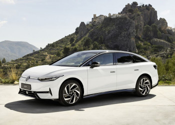 La grande routière Volkswagen ID.7 électrique affiche une autonomie WLTP pouvant aller jusqu'à 700 km