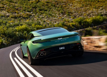 L'Aston Martin DB12 embarque un moteur V8 4.0 litres Twin-Turbo de 680 ch