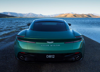 L'Aston Martin DB12 embarque un moteur V8 4.0 litres Twin-Turbo de 680 ch