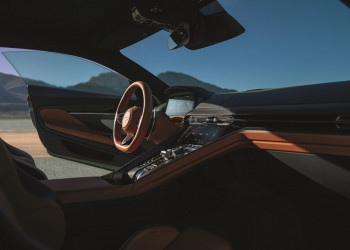 L'Aston Martin DB12 embarque un moteur V8 4.0 litres Twin-Turbo de 680 ch
