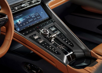 L'Aston Martin DB12 embarque un moteur V8 4.0 litres Twin-Turbo de 680 ch