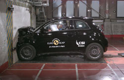 La Fiat 500e obtient quatre étoiles sur cinq possibles aux crash-tests Euro NCAP