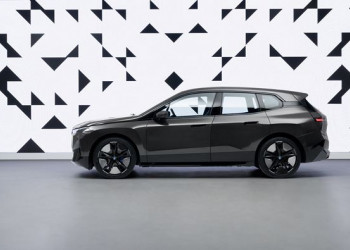 La technologie électrophorétique change la couleur de la carrosserie