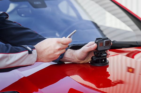 L'application ReRun crée des vidéos associées aux données de la Jaguar F-Type