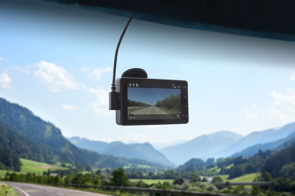 La caméra Garmin Dash Cam Live offre une vue en direct du véhicule avec un abonnement LTE