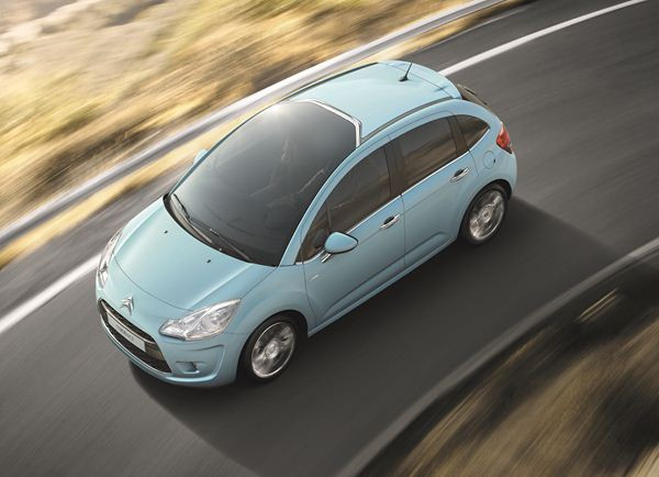 La Nissan Leaf électrique élue voiture de l'année 2011 en Europe