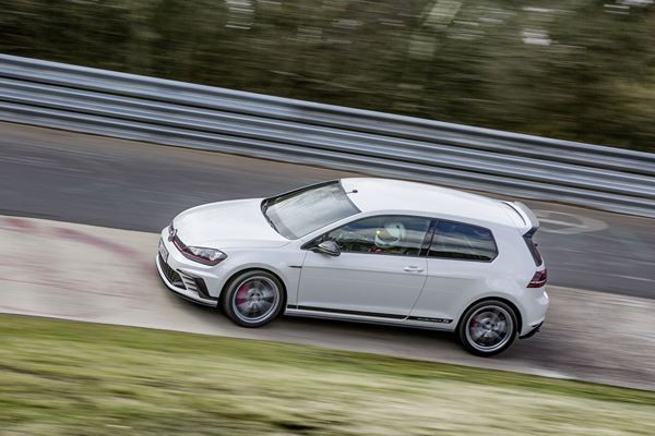 La Volkswagen Golf GTI Clubsport S décroche le record au tour de la Nordschleife