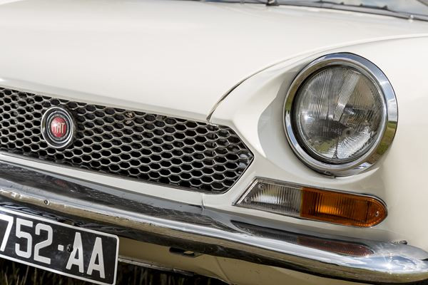 Le Fiat 124 Spider fête ses cinquante ans