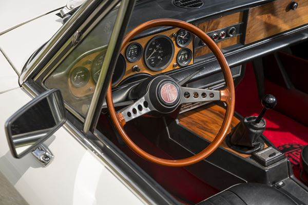 Le Fiat 124 Spider fête ses cinquante ans