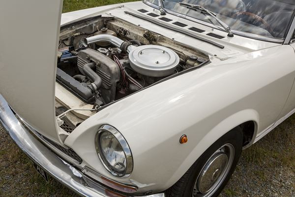 Le Fiat 124 Spider fête ses cinquante ans
