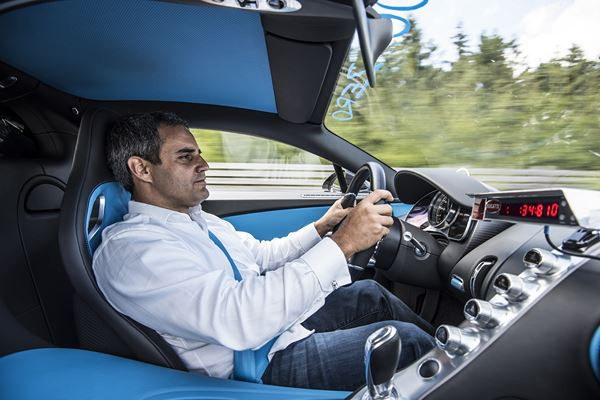 0-400-0 km/h en 42 secondes : la Bugatti Chiron établit un record du monde