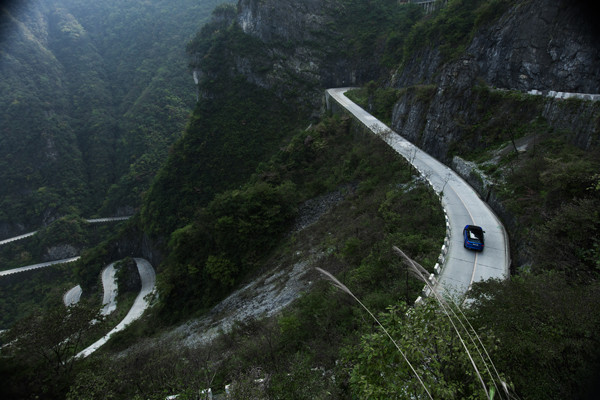 Le Range Rover Sport SVR affiche des performances de supercar