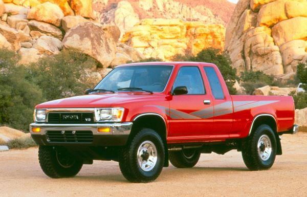 Le pick-up Toyota Hilux fête ses cinquante ans