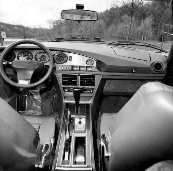Le coupé grand tourisme Citroën SM fête son cinquantième anniversaire