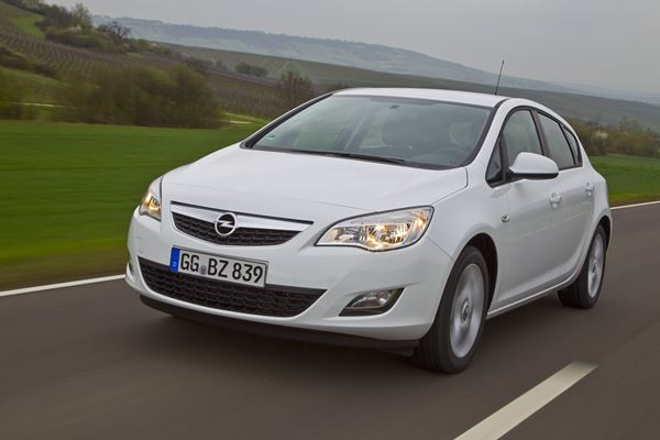 La berline compacte Opel Astra célèbre ses 30 ans