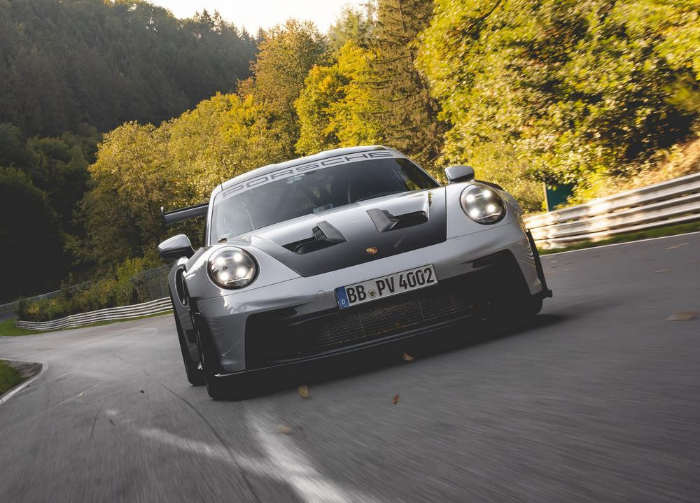 La Porsche 911 GT3 RS boucle la Nordschleife du Nürburgring en 6:49.328 minutes