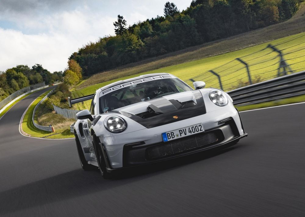 La Porsche 911 GT3 RS boucle la Nordschleife du Nürburgring en 6:49.328 minutes