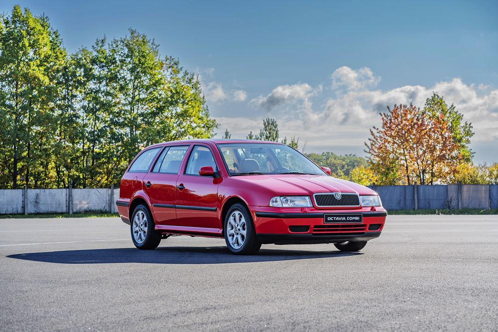 Le break Skoda Octavia Combi moderne fête ses 25 ans