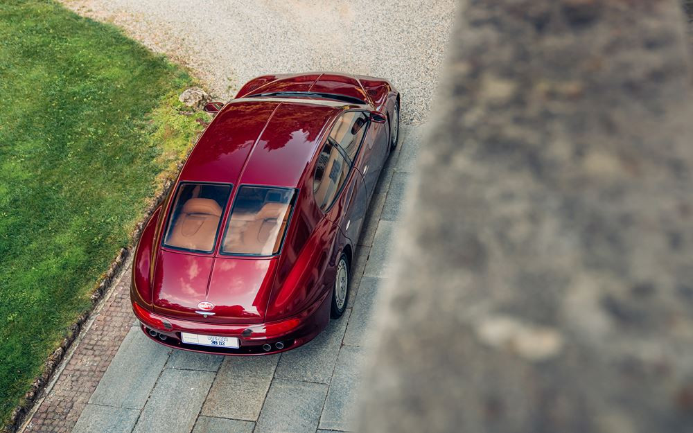La berline Grand Tourisme Bugatti EB112 célèbre son 30ème anniversaire