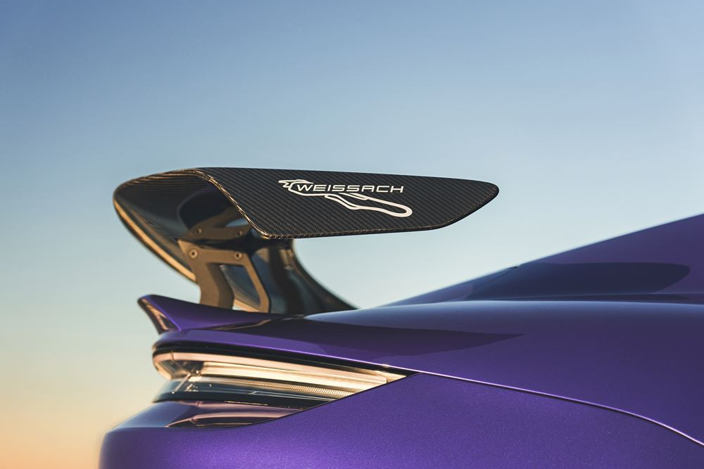 La Porsche Taycan Turbo GT avec pack Weissach s'offre le record au tour sur le Weathertech Raceway Laguna Seca