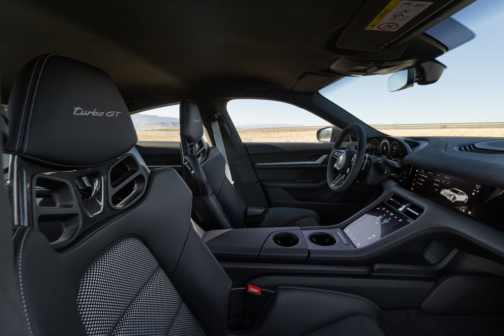 La Porsche Taycan Turbo GT avec pack Weissach s'offre le record au tour sur le Weathertech Raceway Laguna Seca