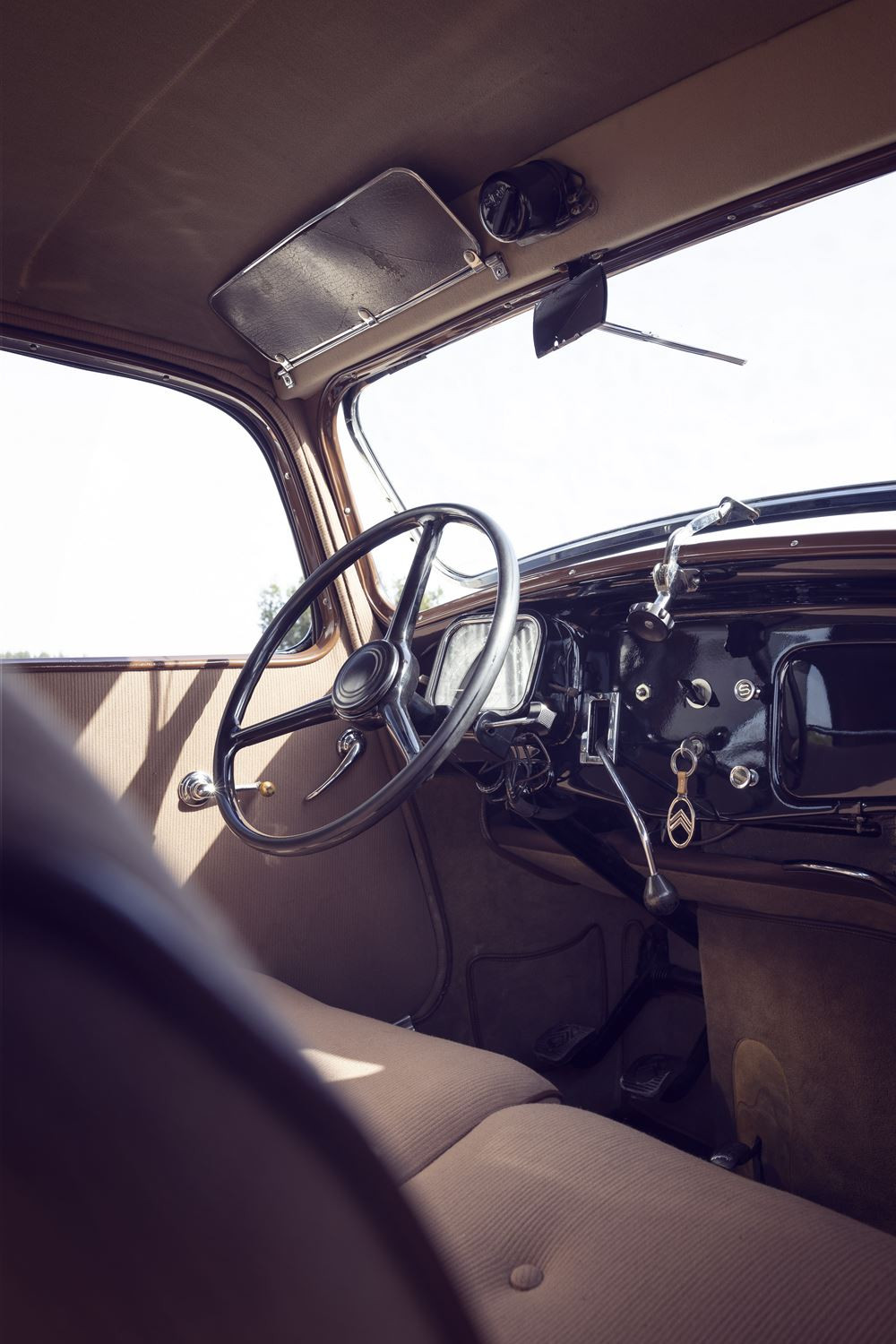 La Traction Avant de Citroën a ouvert la voie à l'automobile moderne avec le principe de roues avant motrices et directrices