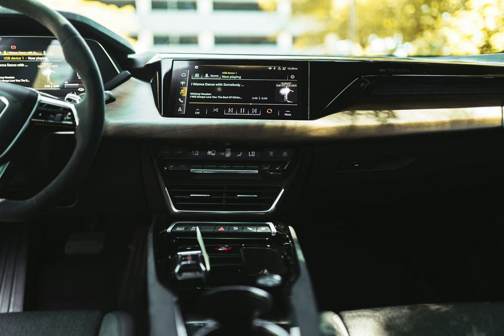 La musique au volant a le pouvoir d'adoucir les mœurs et d'encourager une conduite plus sereine