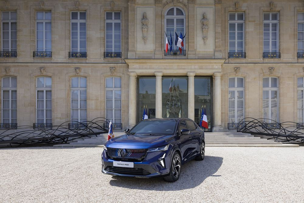 Le Renault Rafale Présidentiel est conçu spécifiquement pour la Présidence de la République
