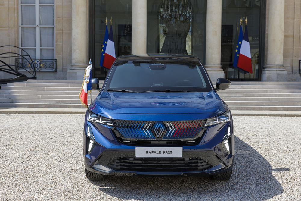 Le Renault Rafale Présidentiel est conçu spécifiquement pour la Présidence de la République