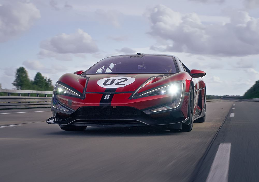 La Yangwang U9 Xtreme atteint une vitesse de 496,22 km/h sur la piste d'essais de l'Automotive Testing Papenburg